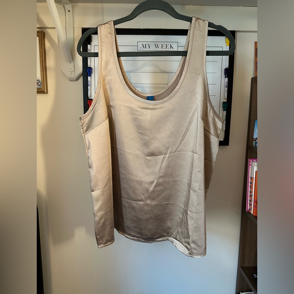 Women’s Cream Old Navy Dressy Tank Top L